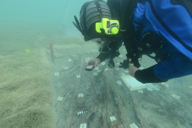 Die Unterwasser-Ausgrabung in Weyregg am Attersee wird im April fortgesetzt. (Bild: Kuratorium Pfahlbauten)